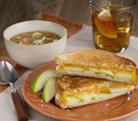 Apple Cheddar Grilled Cheese