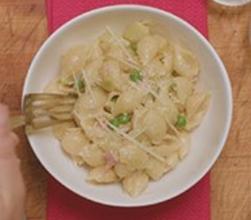 Instant Pot® Mac & Cheese with Pancetta & Peas