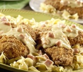 Crunchy Chicken with Ham Sauce