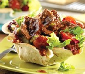 Stir-Fried Beef Salad in Tortilla Cups