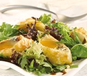 Gorgonzola & Honey Pear en Croûte Salad