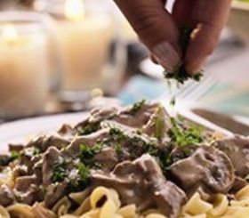 Slow Cooker Creamy Beef Stroganoff
